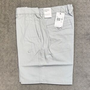 Nike Men's Light Gray Athletic Shorts